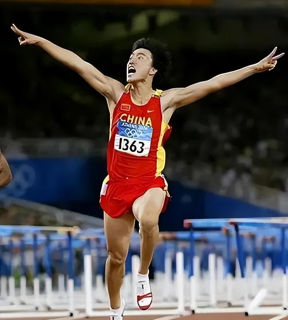 运动员飒爽英姿,奋力拼搏耀眼光芒 运动员飒爽英姿,奋力拼搏耀眼光芒