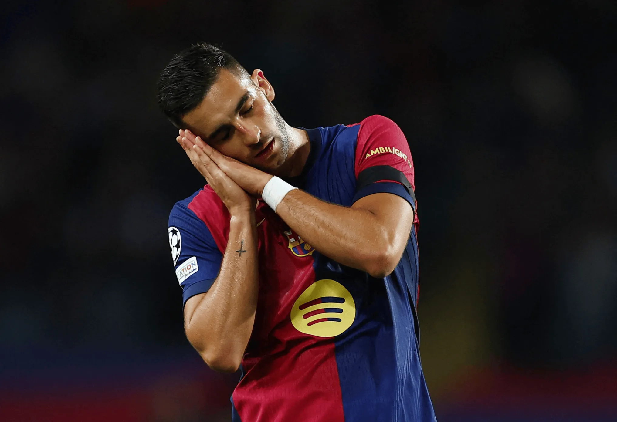 aoa体育新闻-西班牙选手意外受伤，赛事陷入波折的简单介绍