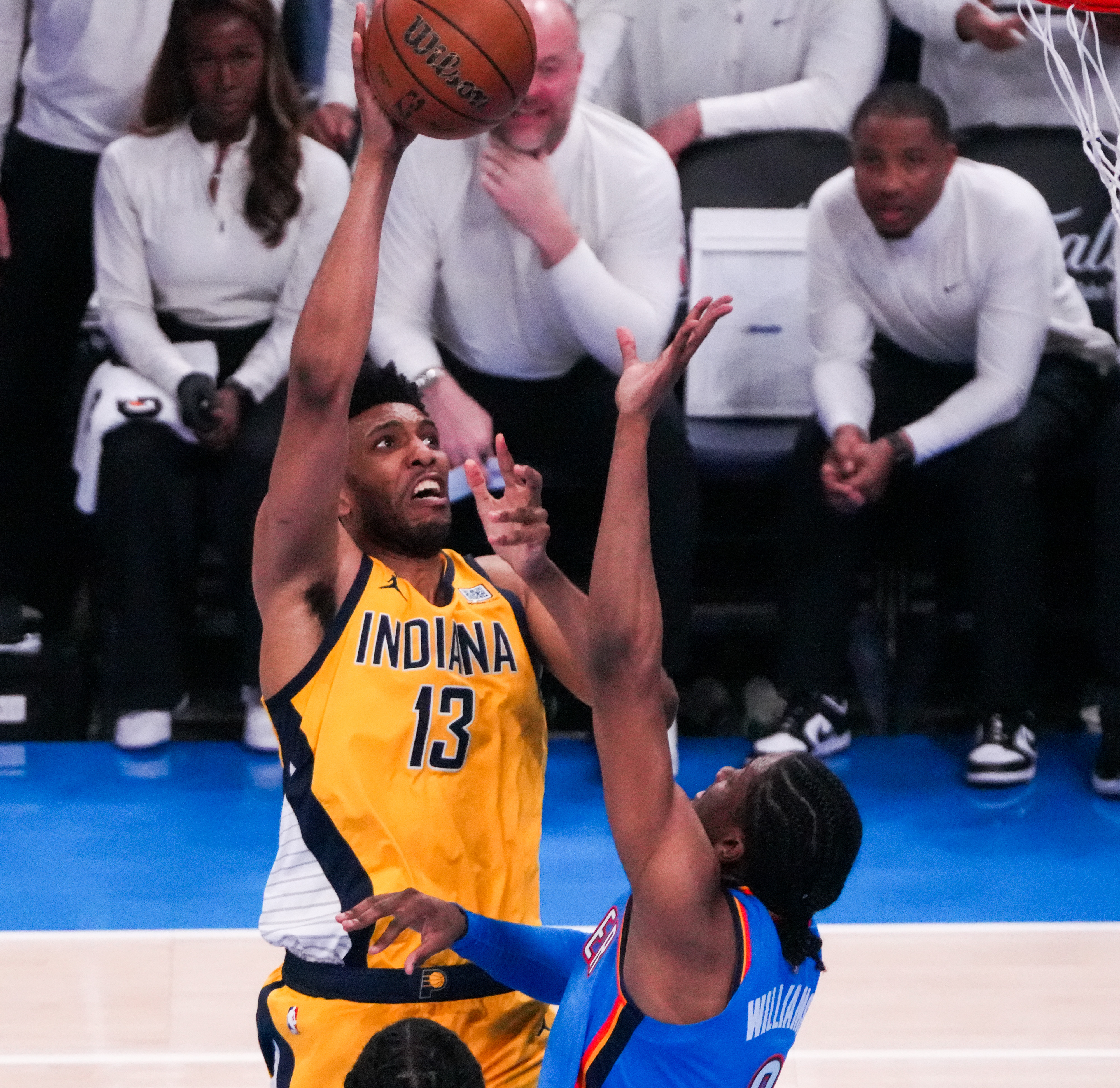 勇士逆转雷霆取得领先 勇士逆转雷霆取得领先