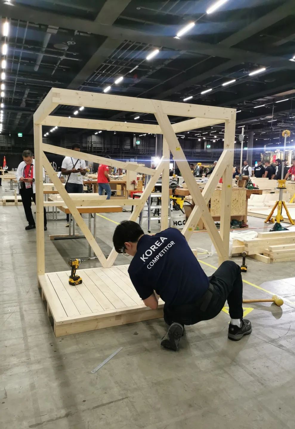 aoa体育课程-包含瑞士巨人巴塞尔取得胜利，表现抢眼的词条