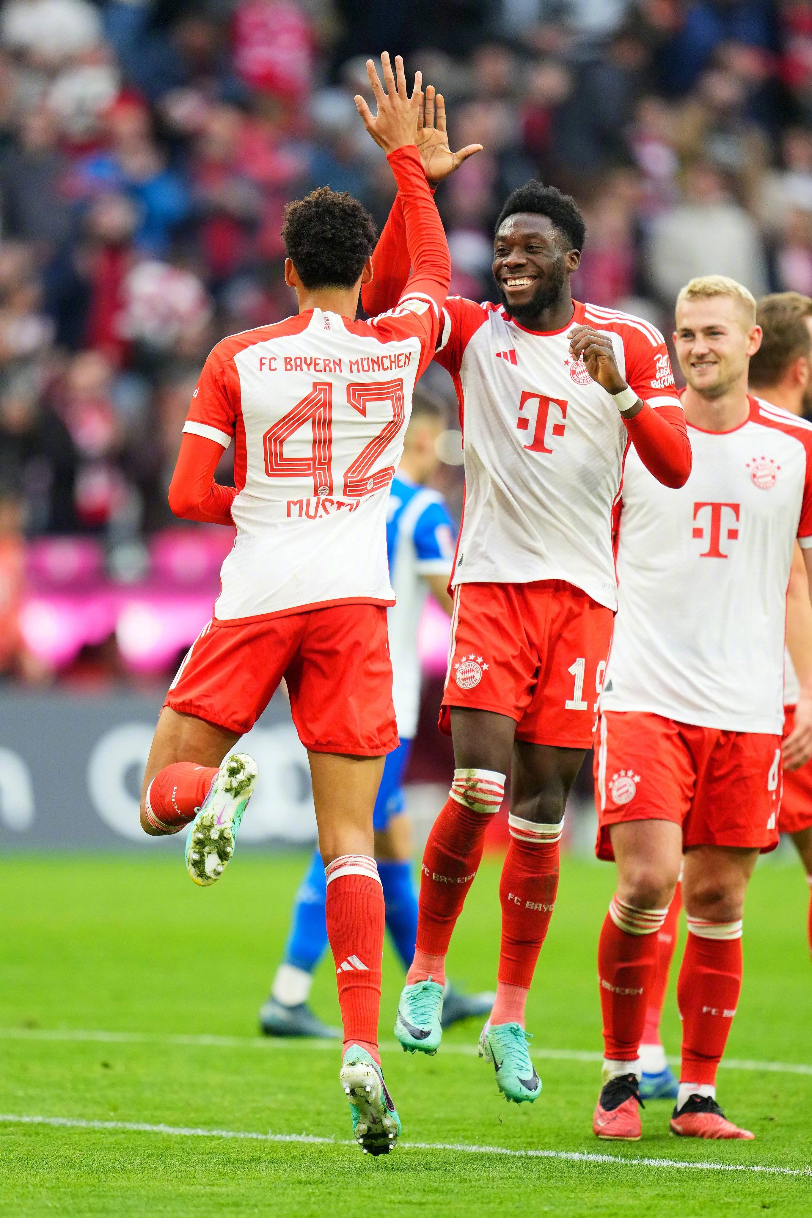 aoa体育直播-精彩比赛！拜仁慕尼黑零封对手