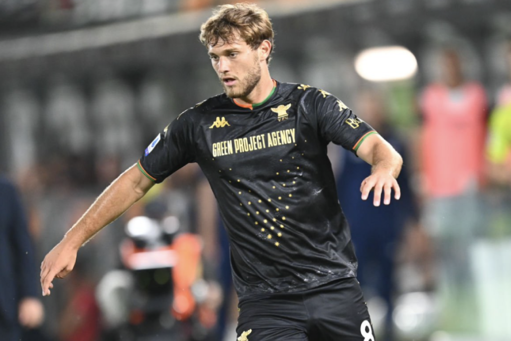 威尼斯客场遭遇逆袭,发挥不佳 威尼斯客场遭遇逆袭,发挥不佳