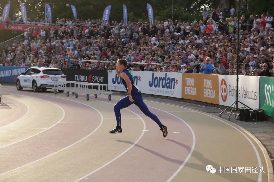 芬兰田径选手夺冠引发国内欢呼