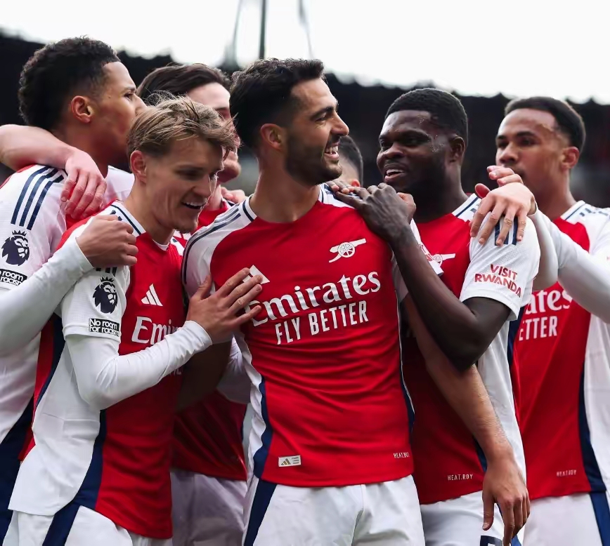 包含阿森纳客场大胜,主帅赞誉队员团结力量的词条 包含阿森纳客场大胜,主帅赞誉队员团结力量的词条