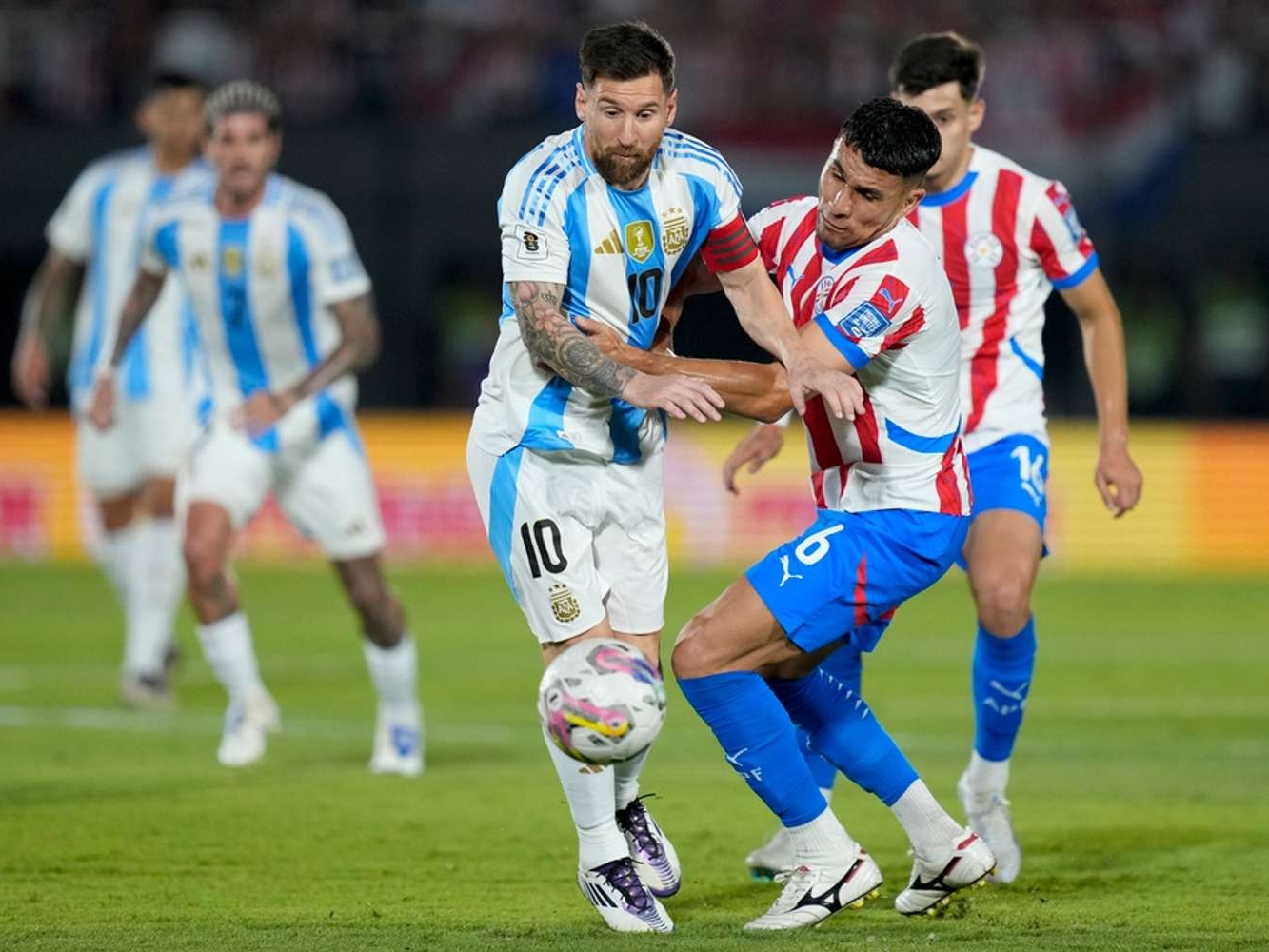 南美球队在半决赛中展现团队默契 南美球队在半决赛中展现团队默契