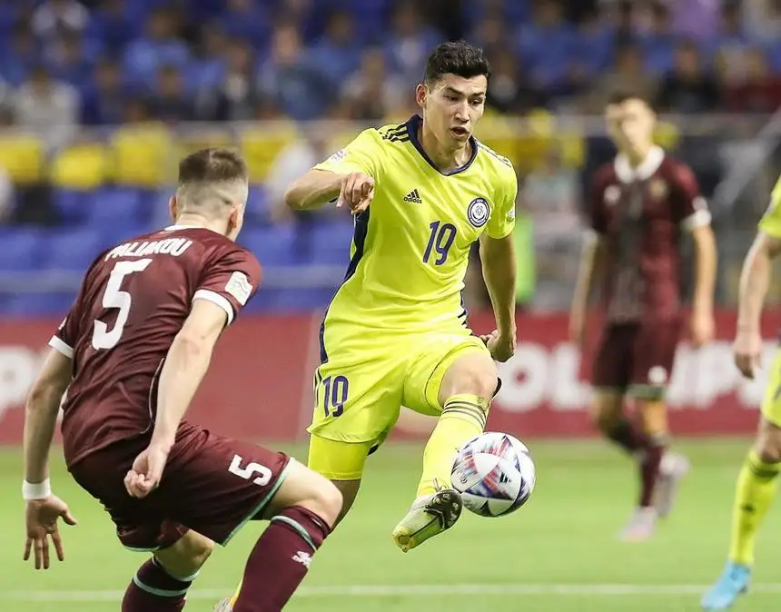 包含哈萨克斯坦队在比赛中实现绝杀，成功晋级四分之一决赛的词条