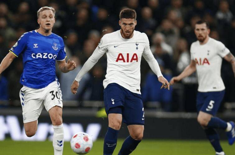 西汉姆联逆转对手，挽救主场尊严的简单介绍