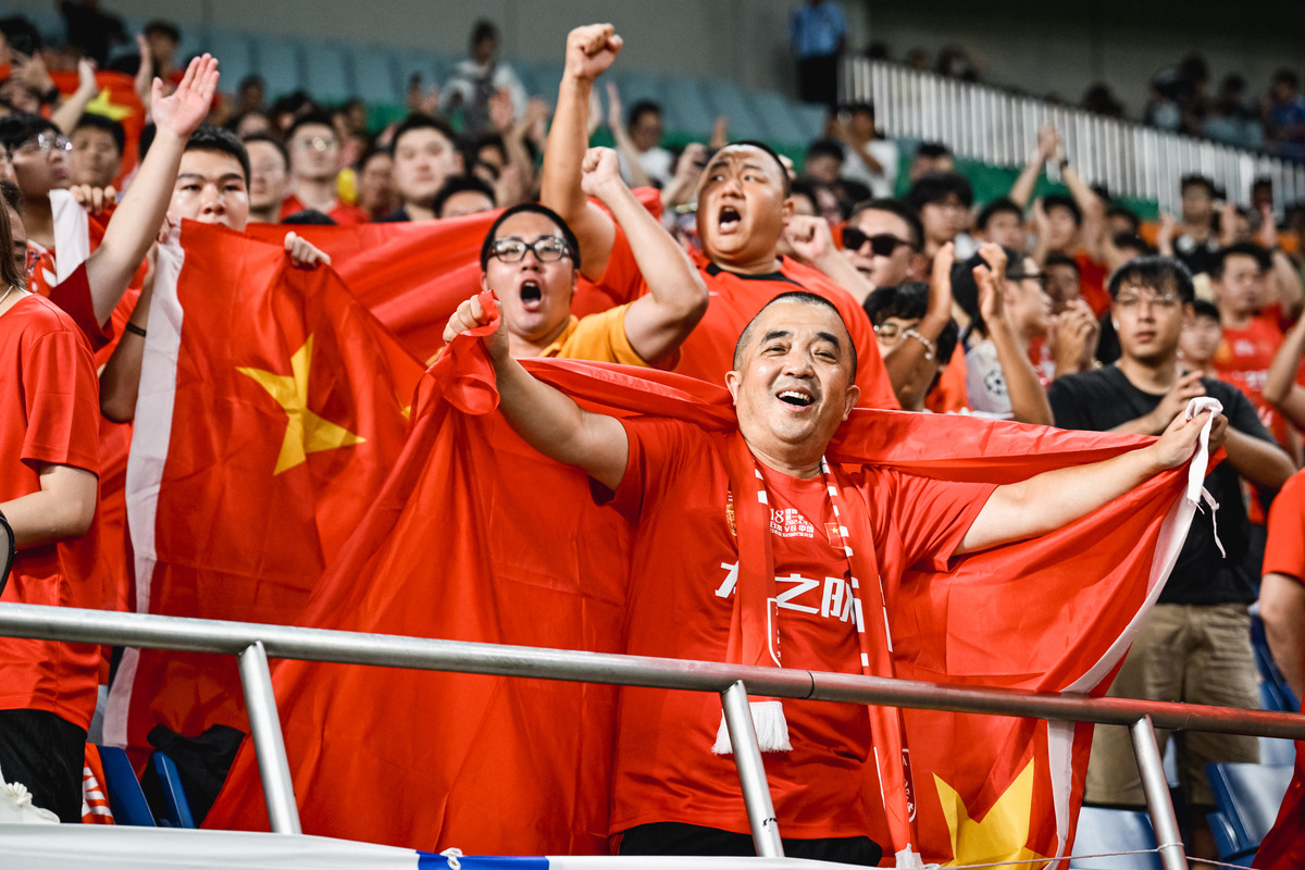 韩国运动员表现抢眼，赢得观众喝彩