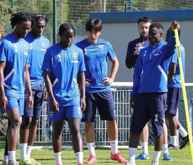 多特蒙德青训小将崭露头角，成为球队新希望